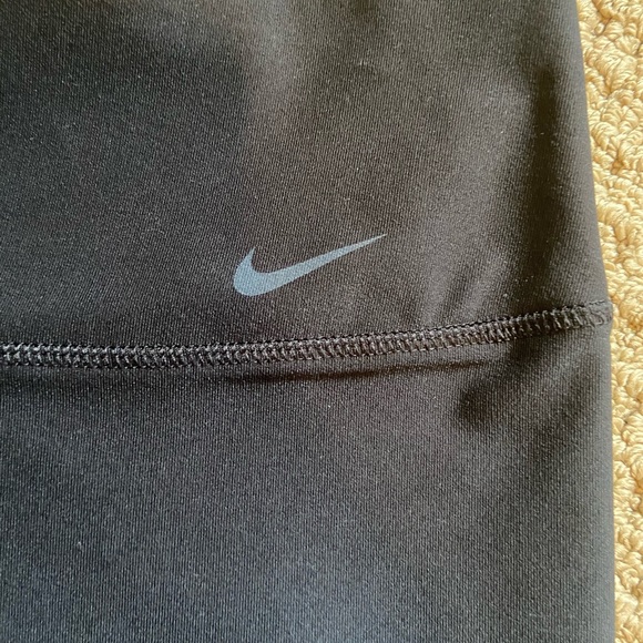 NIKE YOGA PANTS (NEVER WORN) - Picture 3 of 4